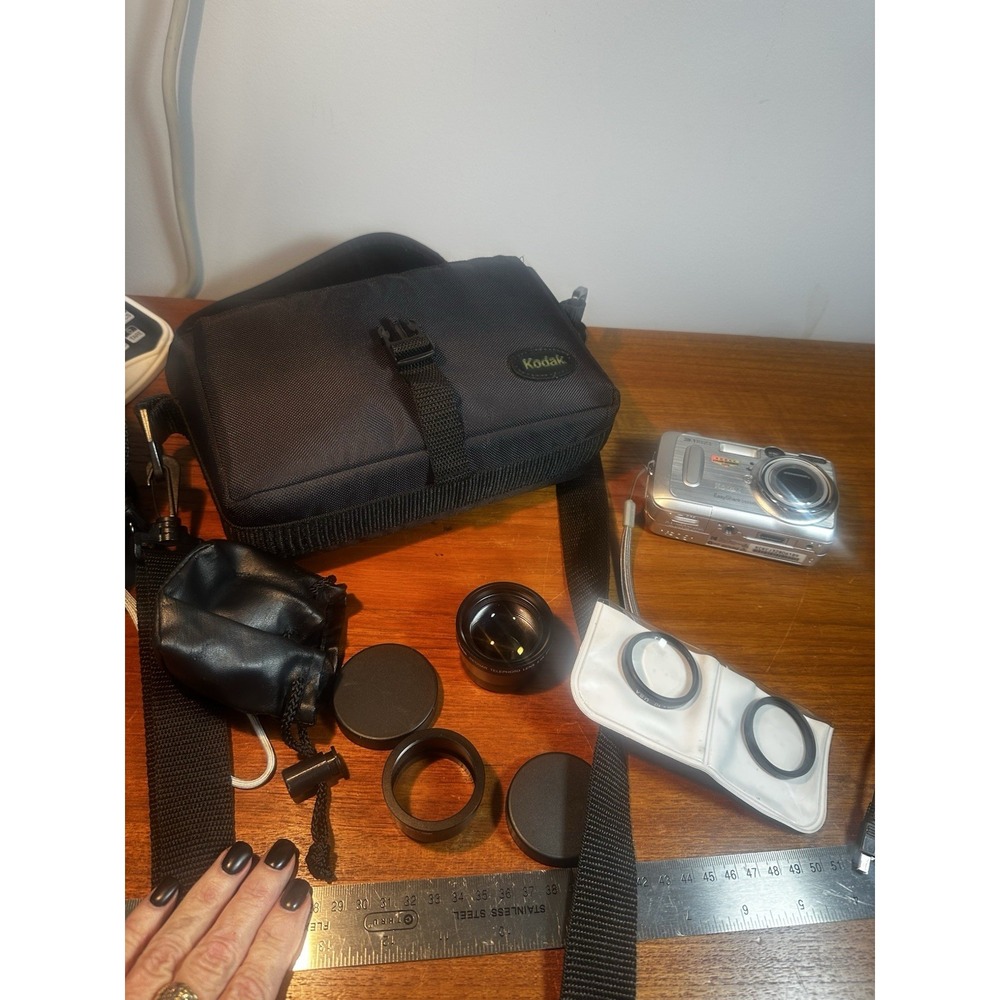 Kodak EasyShare DX6340 3.1mp Color Science Digital Camera Silver— TESTED Bundle